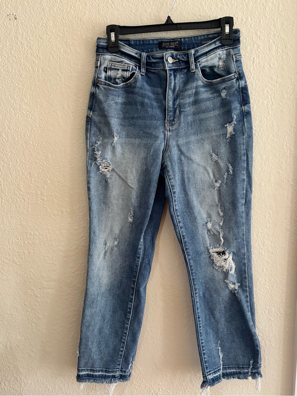 Judy Blue Distressed Boyfriend Jeans in Medium Blue Wash